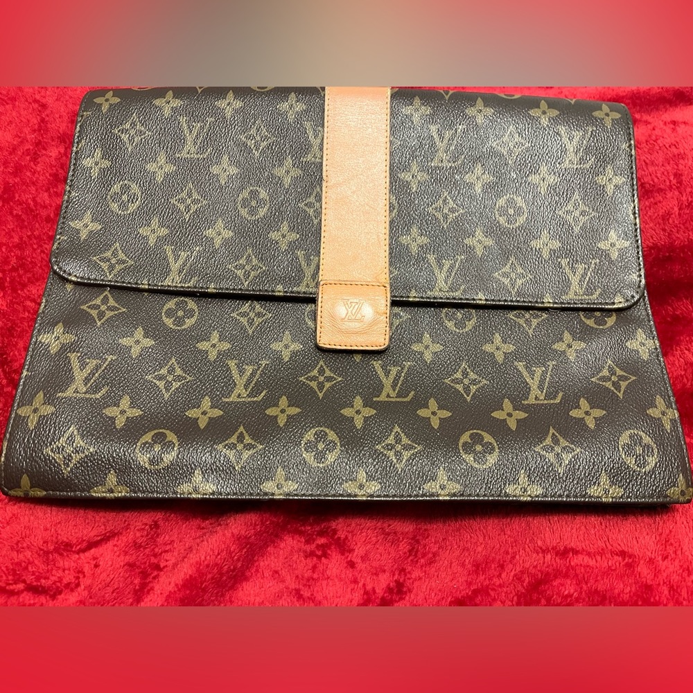 Louis Vuitton Rare Vintage Monogram Lena Portfolio
